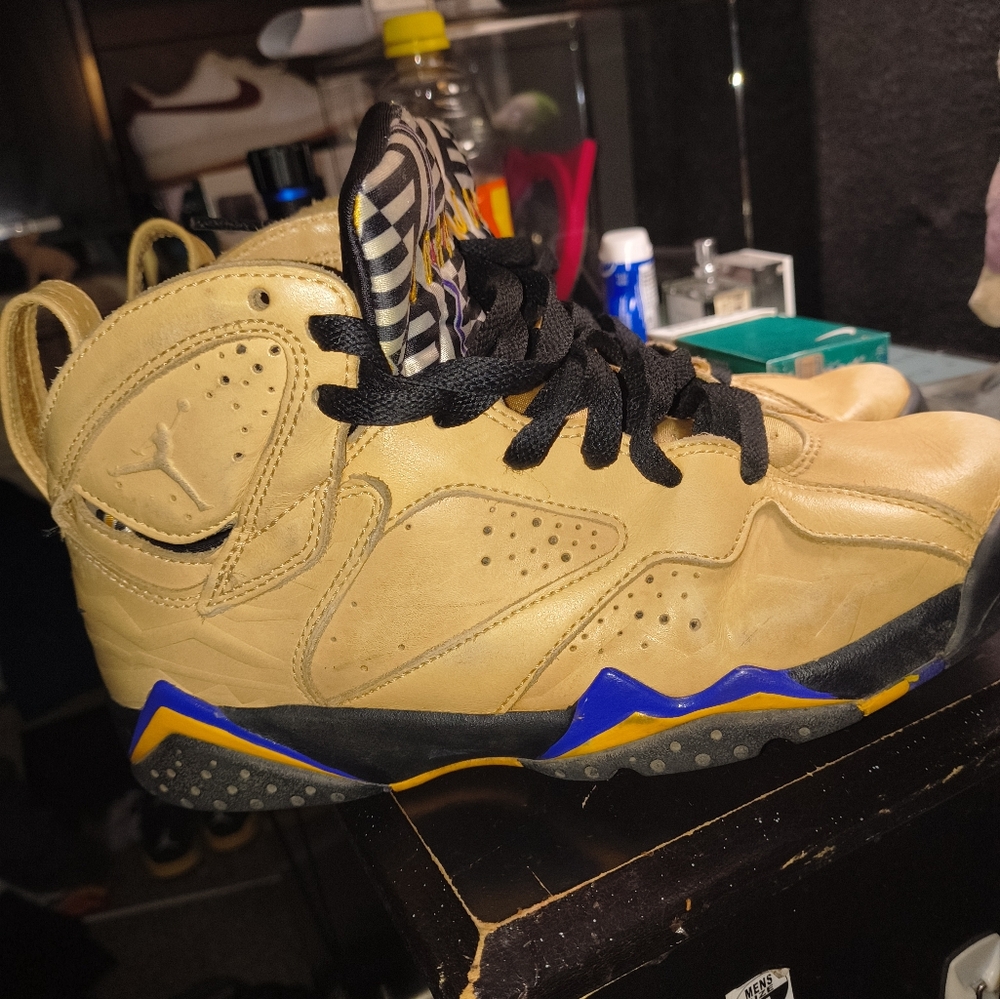 Jordan 7 Afro Beats